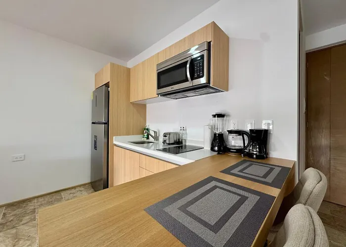 Stylish Near 5th Avenue With Ocean Views Apartamento