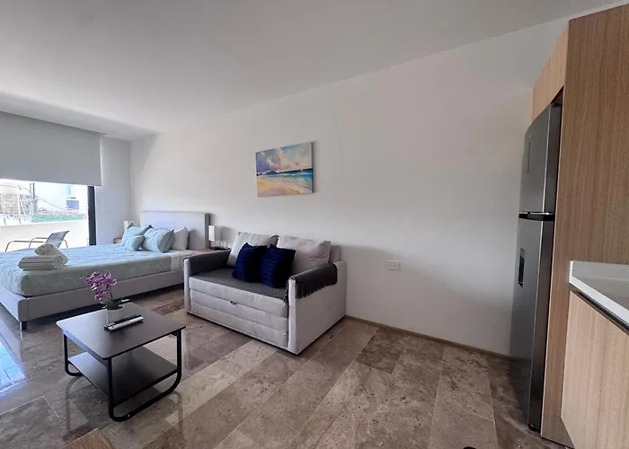 Stylish Near 5th Avenue With Ocean Views Apartment *