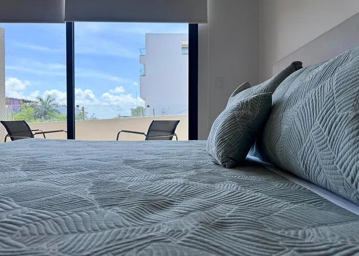 Stylish Near 5th Avenue With Ocean Views Apartment *