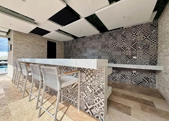 Stylish Near 5th Avenue With Ocean Views * Playa del Carmen